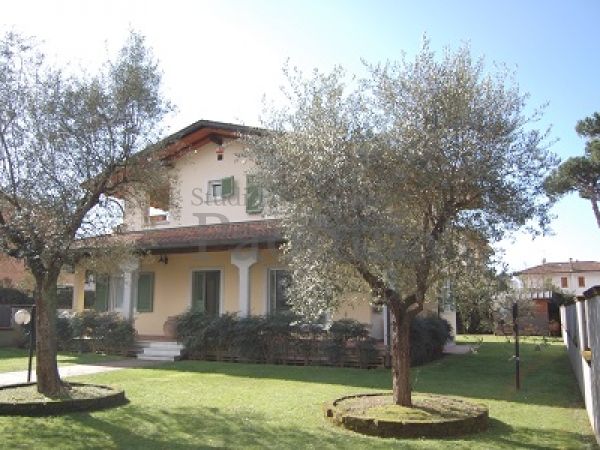Riferimento V157 - Villa for Affitto in Cinquale