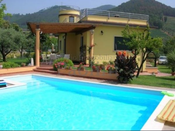 Riferimento V344 - Villa for Vendita in Cervaiolo