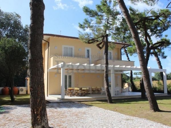 Riferimento V363 - Semi-detached House for Affitto in Vittoria Apuana