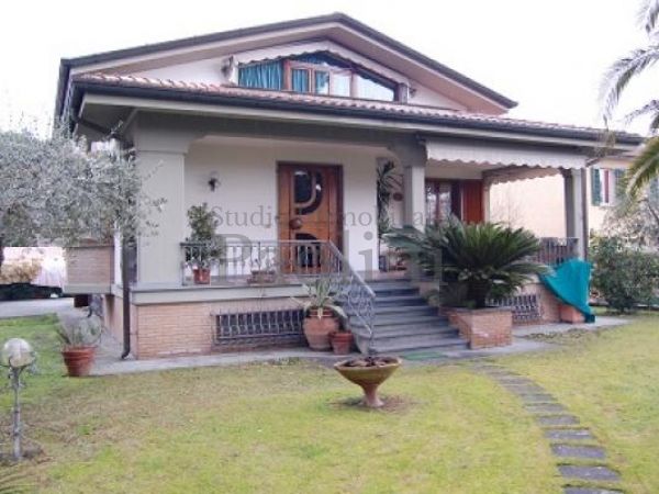 Riferimento V47 - Villa for Affitto in Cinquale