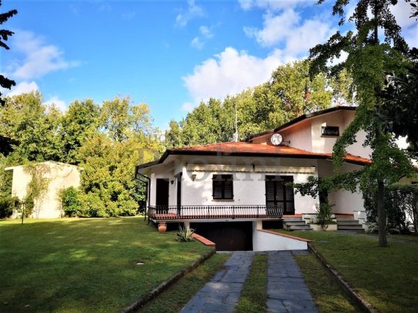 Riferimento V587 - Semi-detached House for Affitto in Poveromo