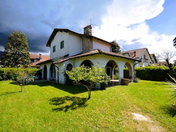 Riferimento V706 - Villa Singola in Vendita a Cinquale