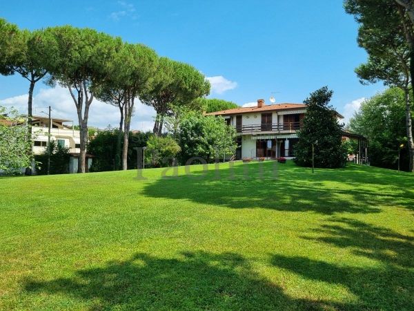 Riferimento V712 - Villa Singola in Vendita a Ronchi